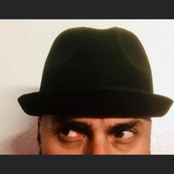 Meet your Posher, Roger - Picture 1 of 1